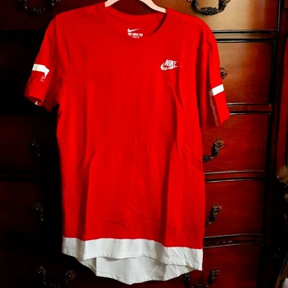 Nike Athletic Cut Hi-Low Tee sz M - Picture 1 of 5